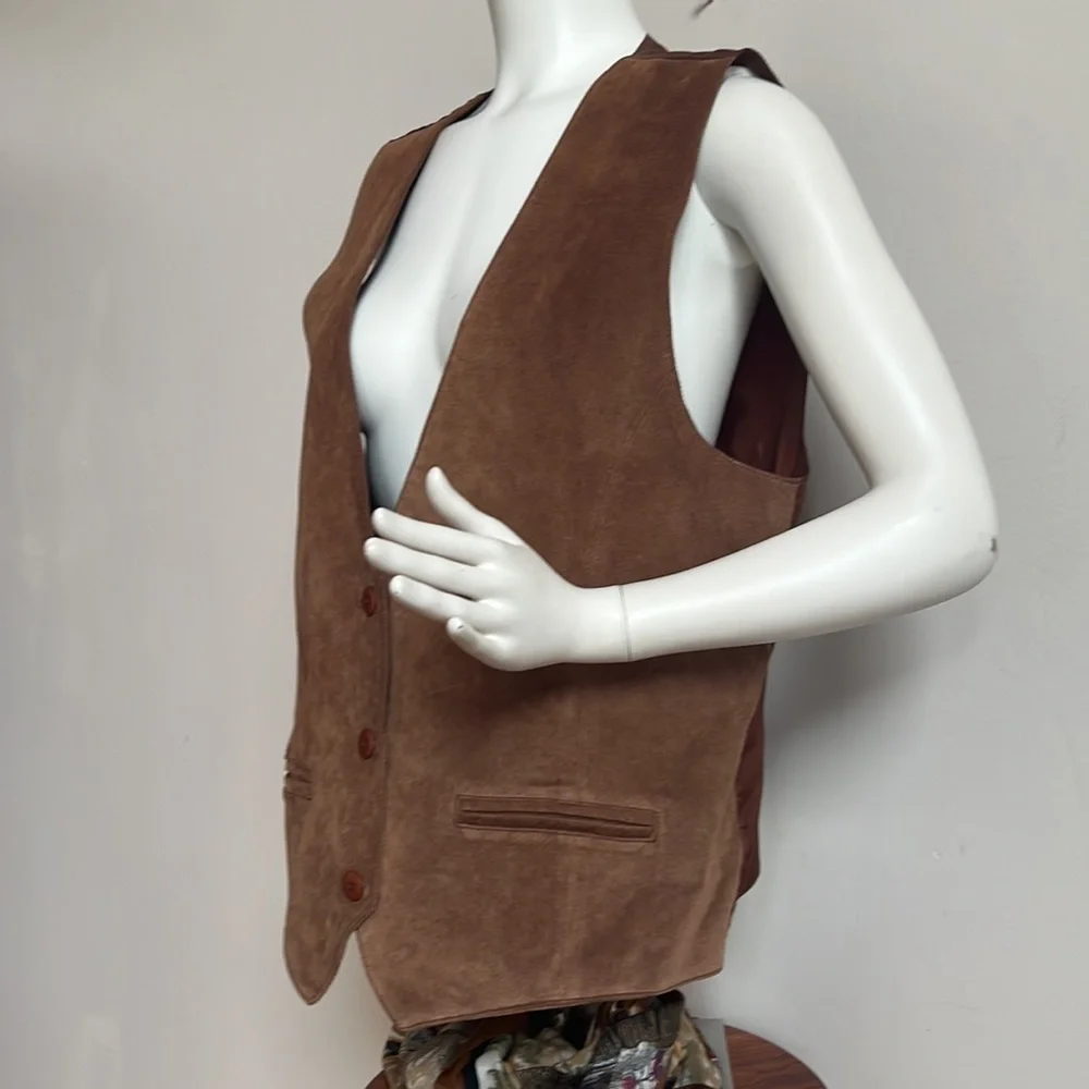 188 west suede leather vest lined with 3 button closure, vintage cowboy